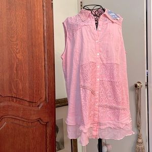 Sleeveless top. XL